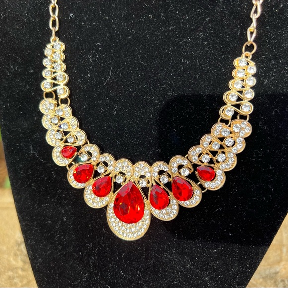 Gold Necklace with Crystals - Ruby Red - Picture 4 of 8